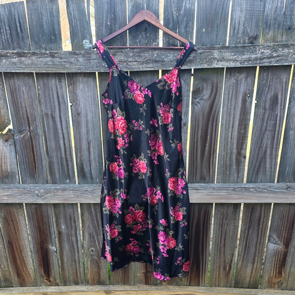 Morgan Taylor Black and Pink Floral Women's Robe Set L/XL - Picture 7 of 14